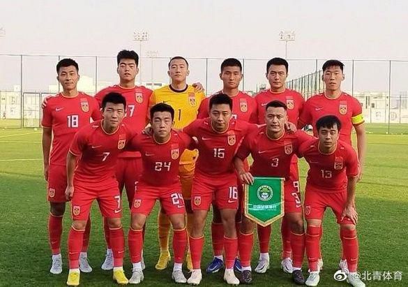 听到叶辰的问题，那人如条件反射一般，瞪大眼睛、声嘶力竭的高声喊道：为死而生，且随时可为英主慷慨赴死者，方为死士。